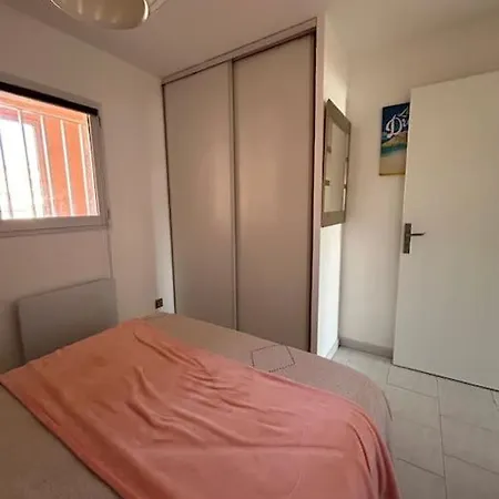 En Face Apartment Six-Fours-les-Plages