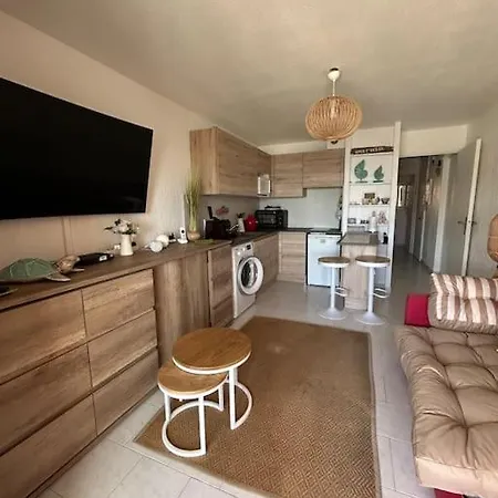 Апартаменты En Face Сис-Фур-Ле-Пляж